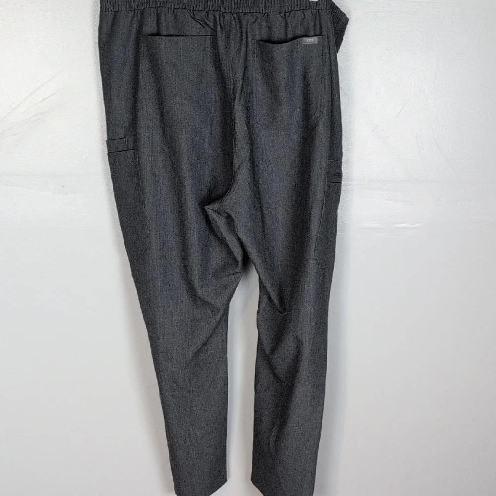 Figs Technical Collection Scrub Pants - Picture 7 of 12